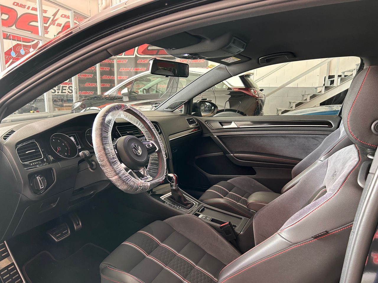 Volkswagen Golf GTI Clubsport 2.0 TSI 265CV BMT DSG  - Foto 9