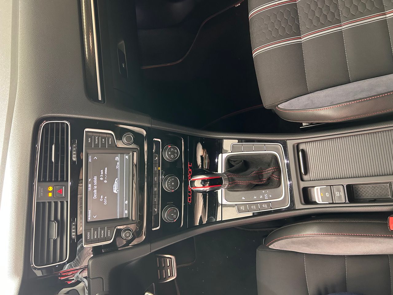 Volkswagen Golf GTI Clubsport 2.0 TSI 265CV BMT DSG  - Foto 11