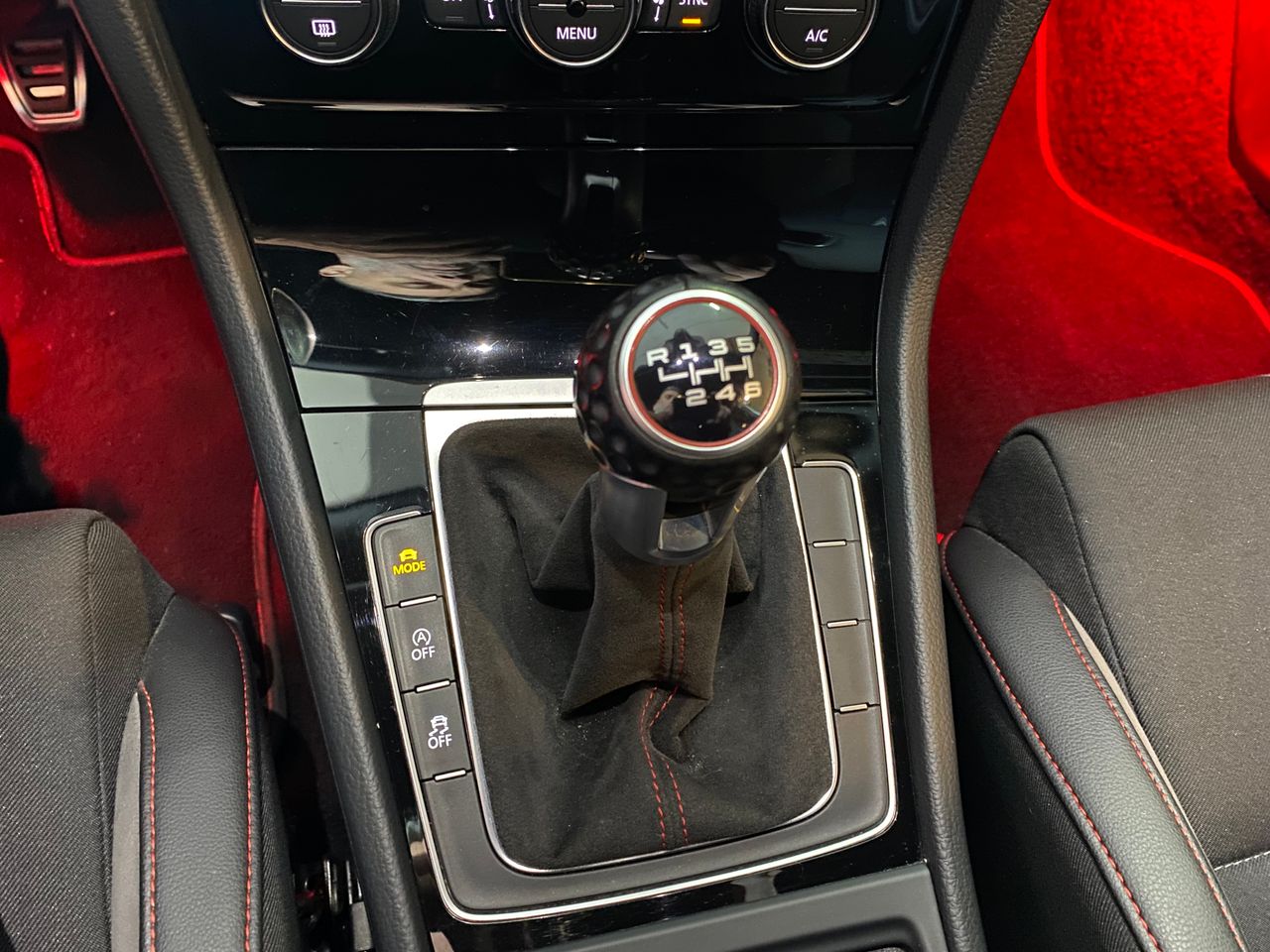 Volkswagen Golf GTI Clubsport 2.0 TSI 265CV BMT  - Foto 22