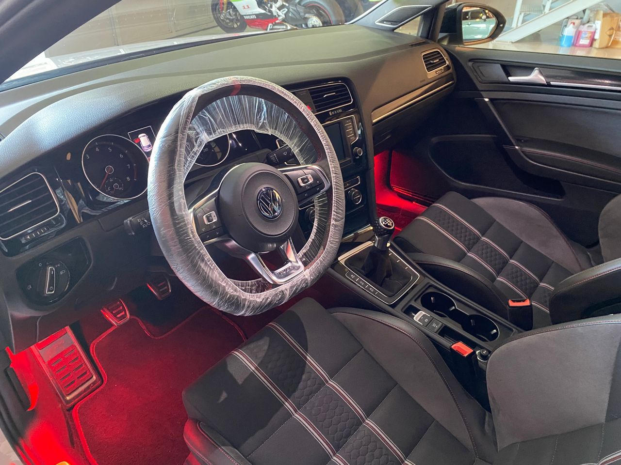 Volkswagen Golf GTI Clubsport 2.0 TSI 265CV BMT  - Foto 18