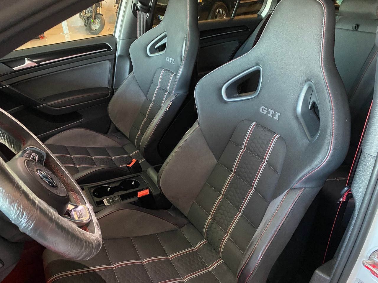 Volkswagen Golf GTI Clubsport 2.0 TSI 265CV BMT  - Foto 16