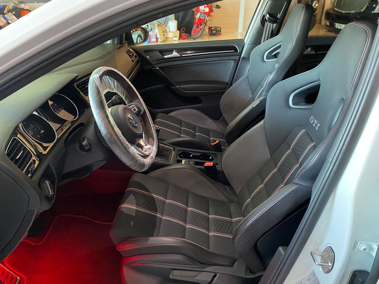 Volkswagen Golf GTI Clubsport 2.0 TSI 265CV BMT  - Foto 17