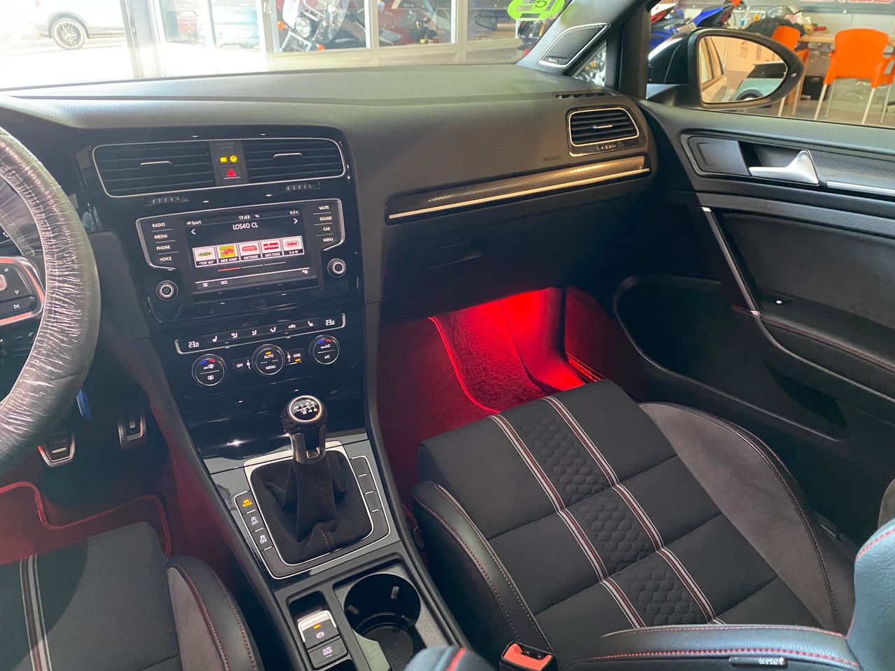 Volkswagen Golf GTI Clubsport 2.0 TSI 265CV BMT  - Foto 28