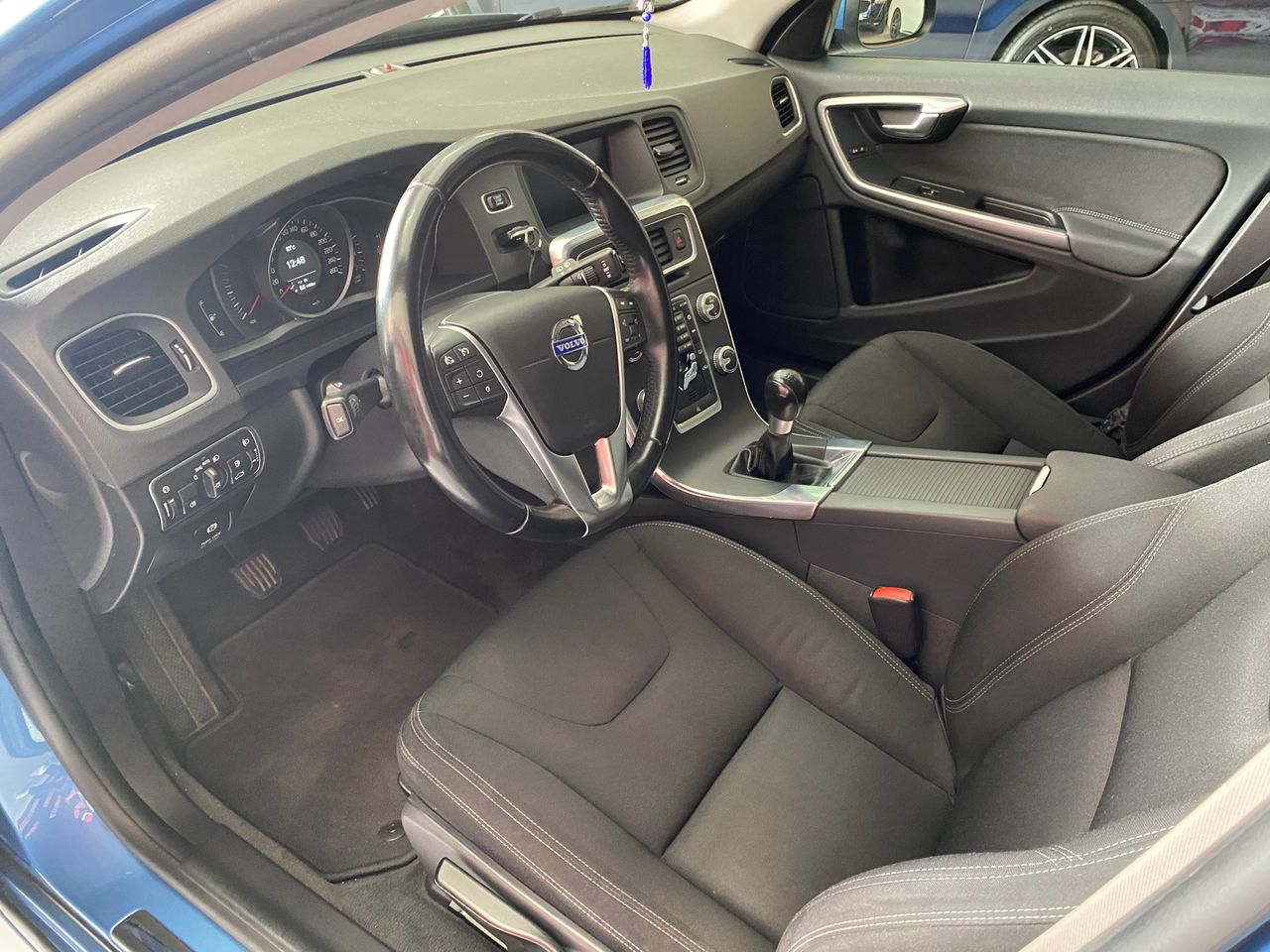 Volvo V60 2.0 D3 Momentum  - Foto 11