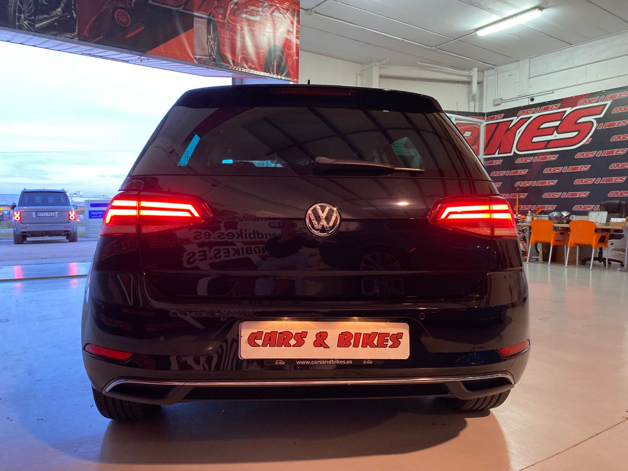 Volkswagen Golf 1.6 TDI 115CV ENJOY DSG  - Foto 18