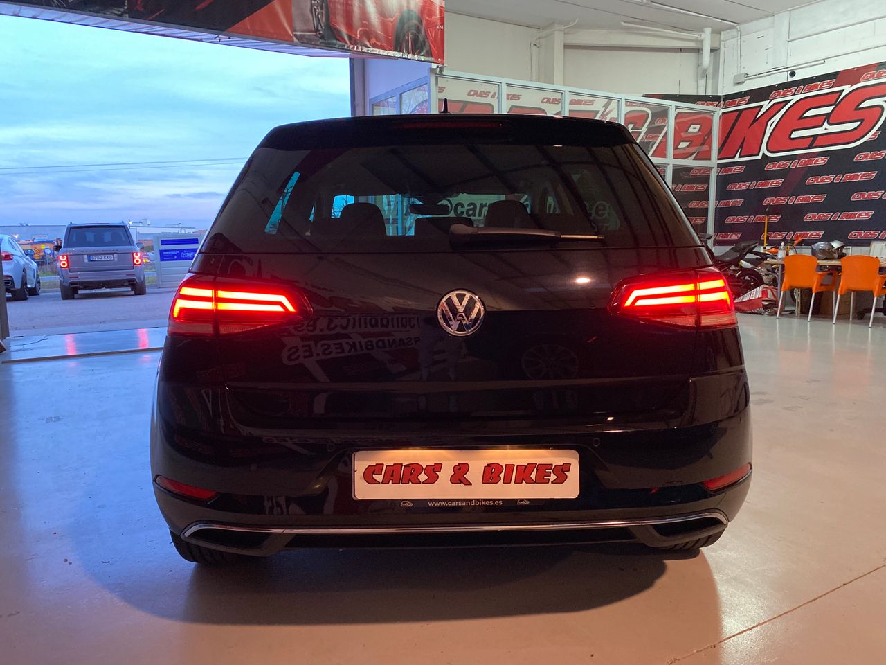 Volkswagen Golf 1.6 TDI 115CV ENJOY DSG  - Foto 10