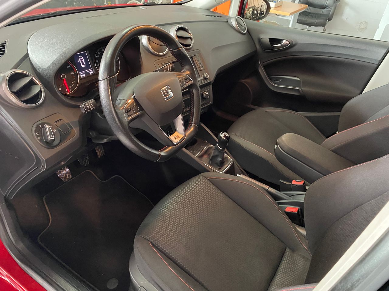Seat Ibiza 1.2 FR 110CV  - Foto 11