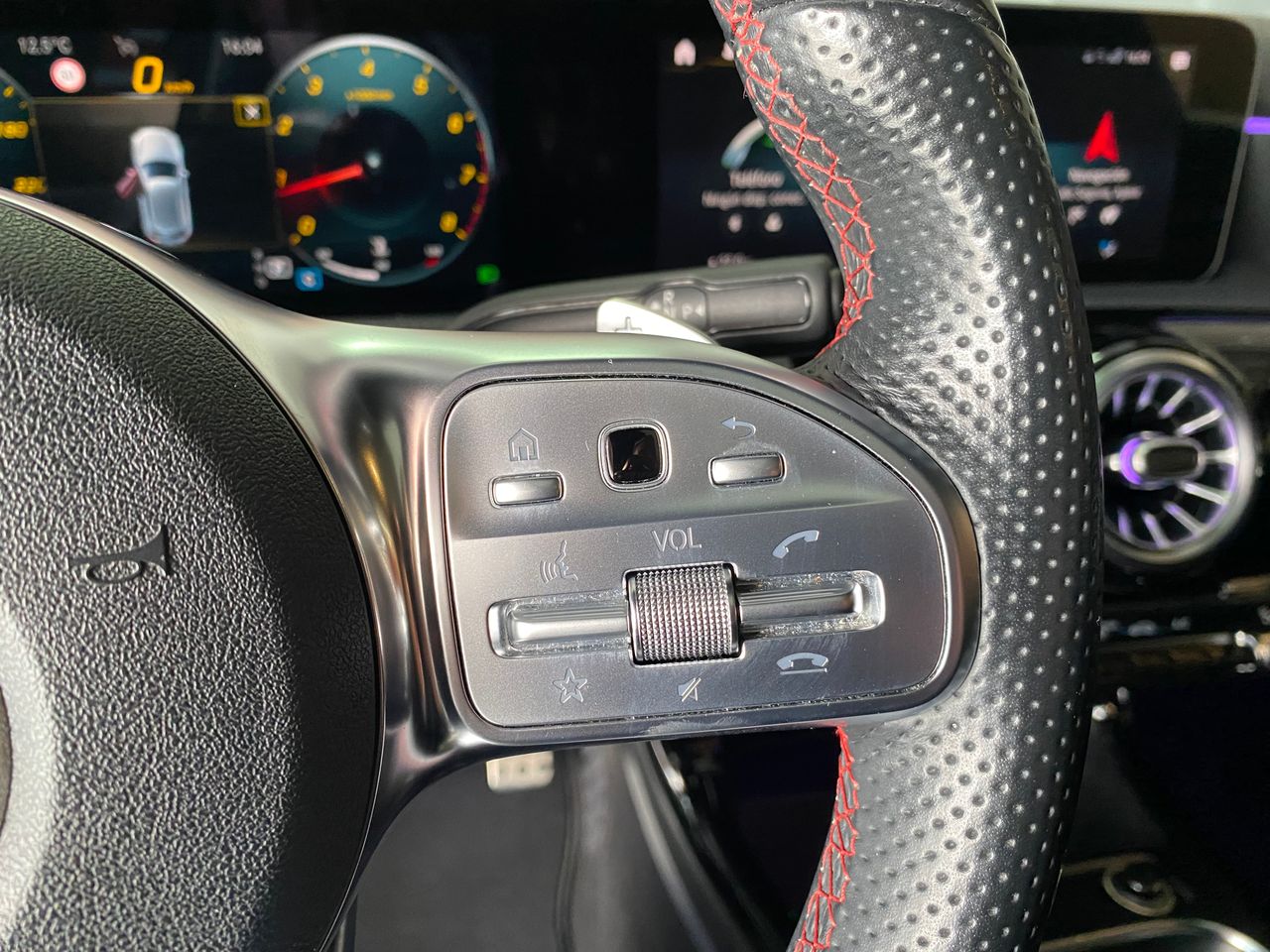 Mercedes Clase A 200 AMG  - Foto 37