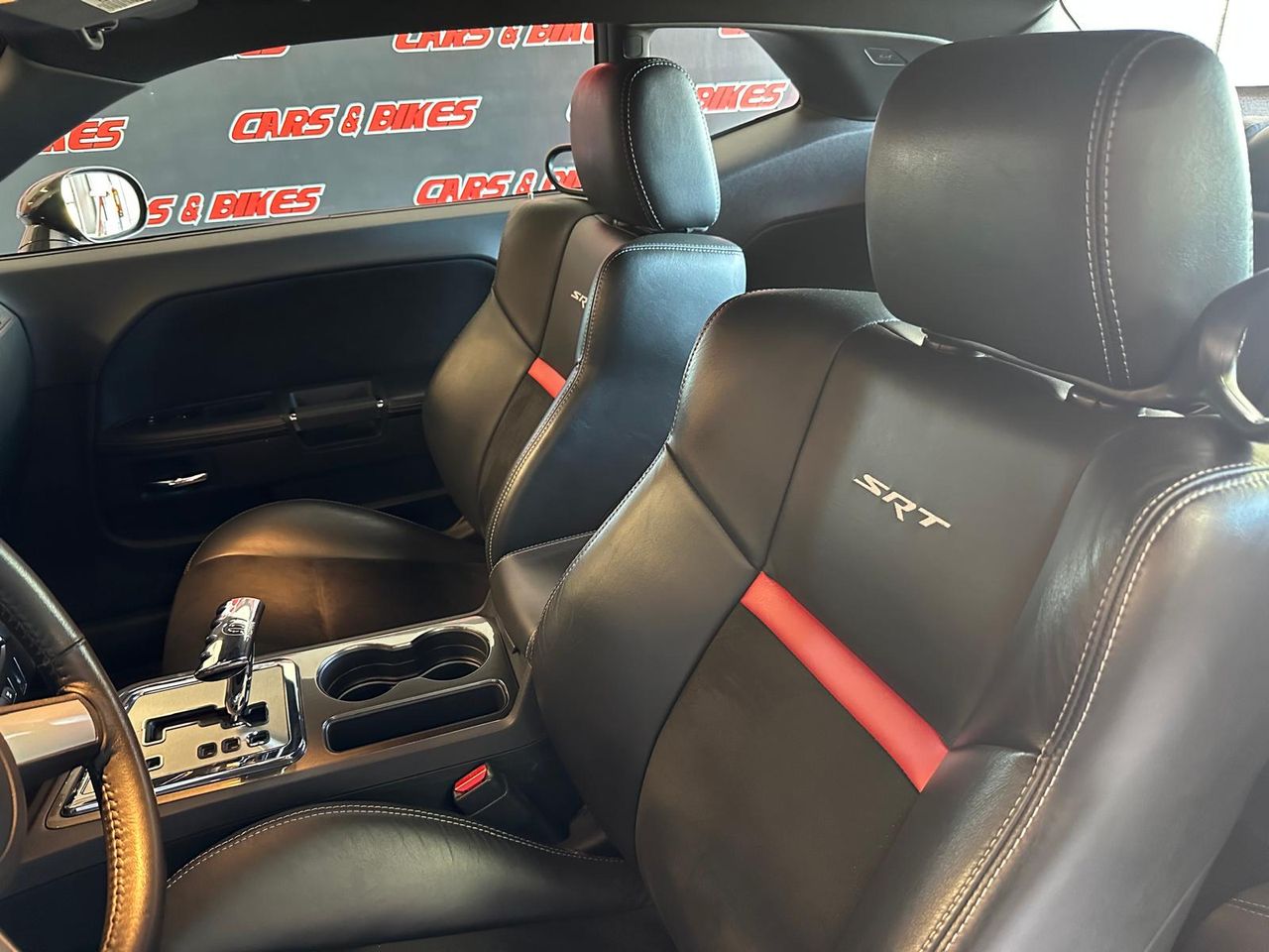 Dodge Challenger SRT8  430 CV - Foto 26