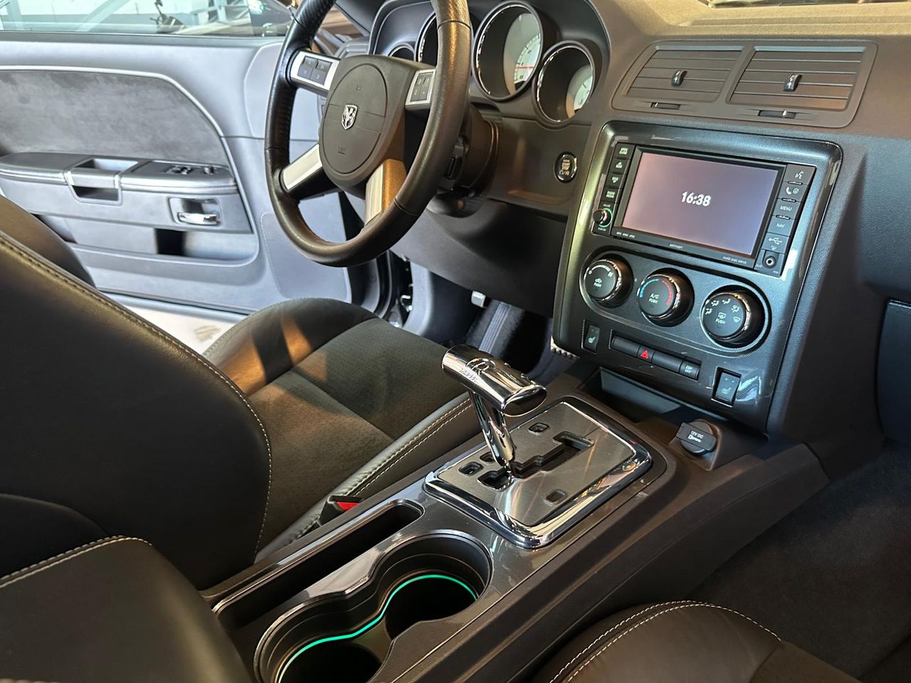 Dodge Challenger SRT8  430 CV - Foto 37