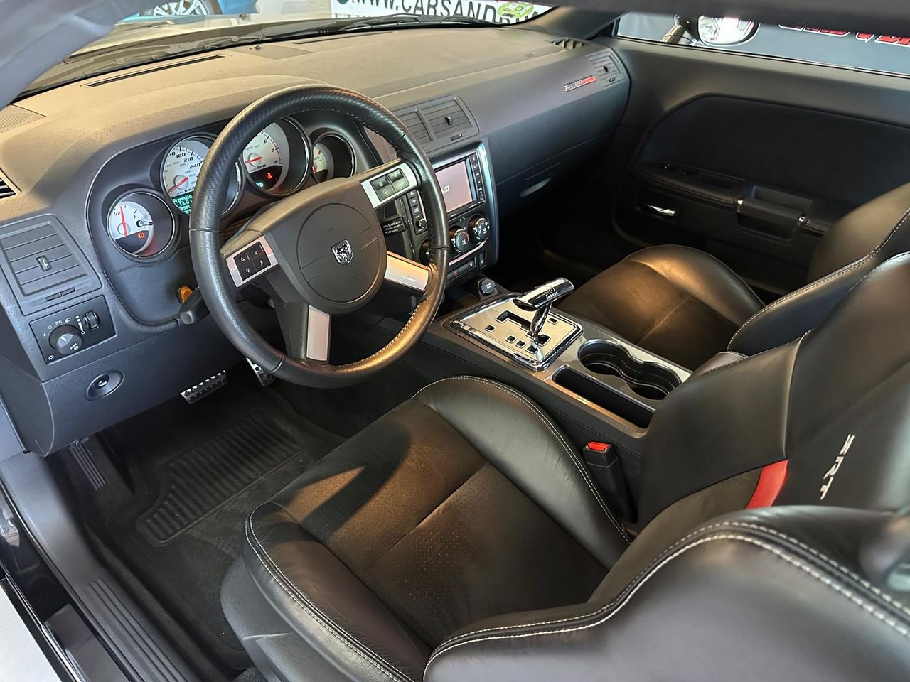 Dodge Challenger SRT8  430 CV - Foto 23