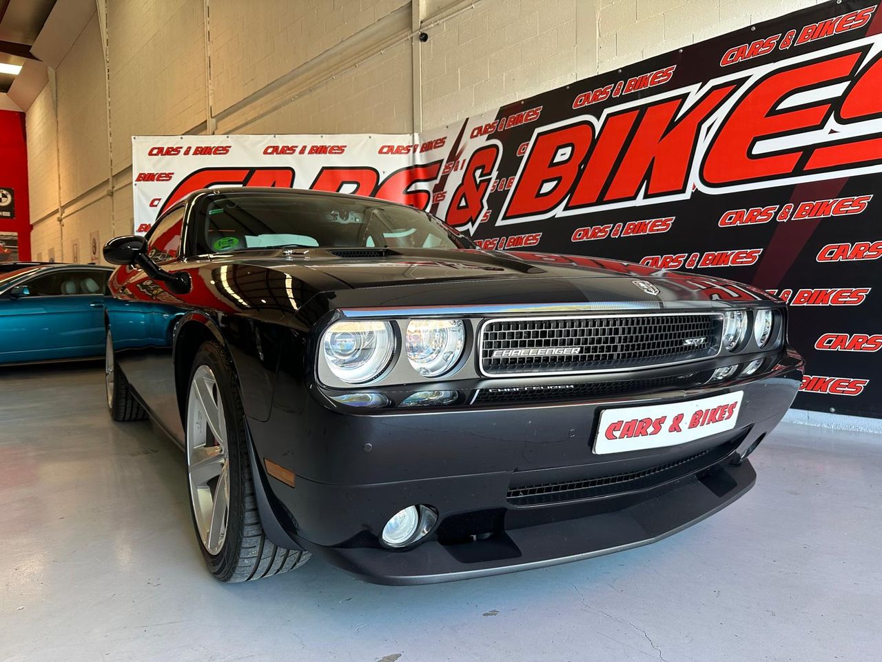Dodge Challenger SRT8  430 CV - Foto 6