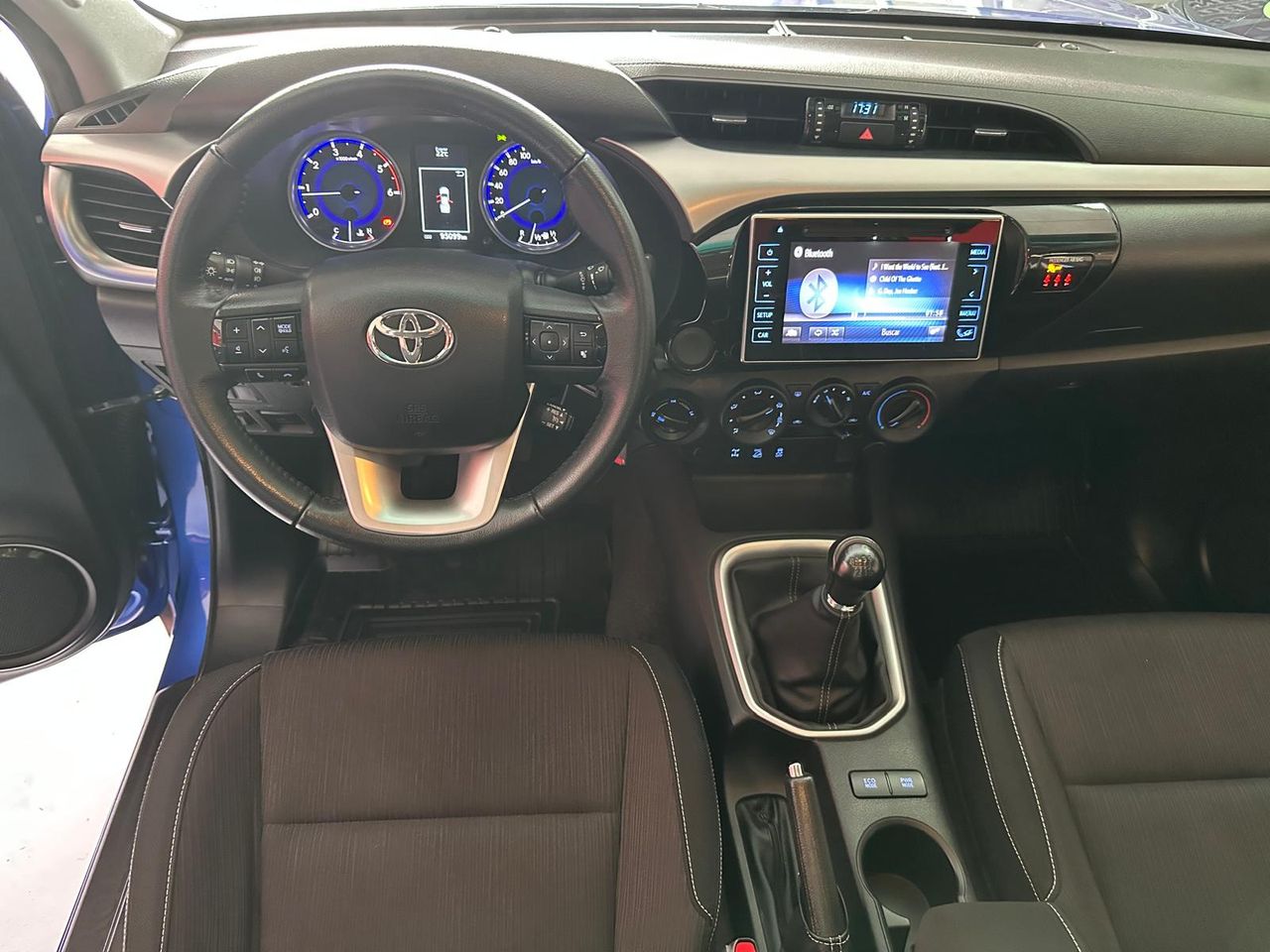 Toyota Hilux 2.4 D4D Cabina Doble VX  - Foto 33
