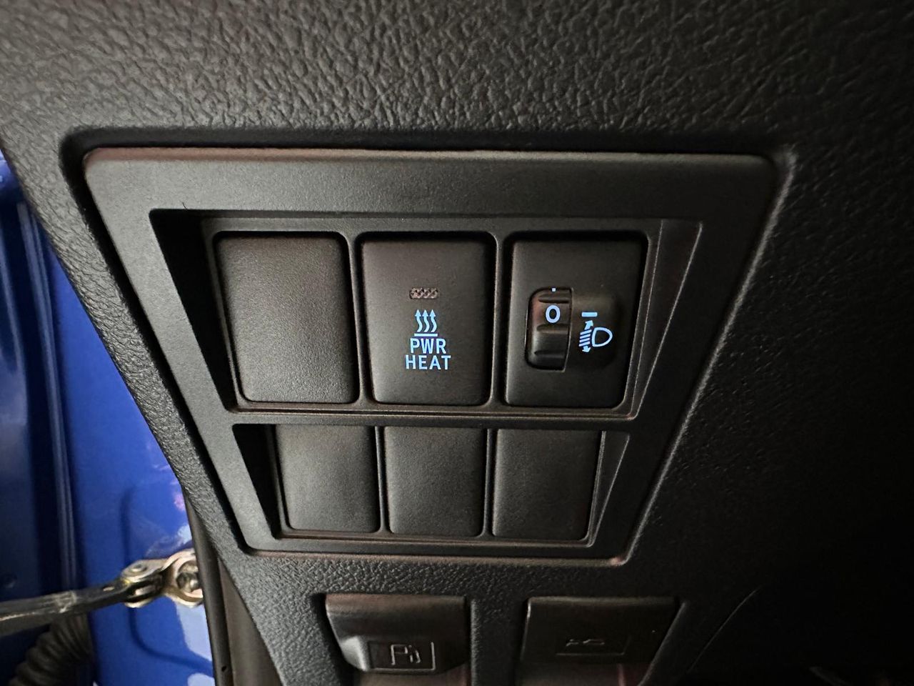 Toyota Hilux 2.4 D4D Cabina Doble VX  - Foto 28