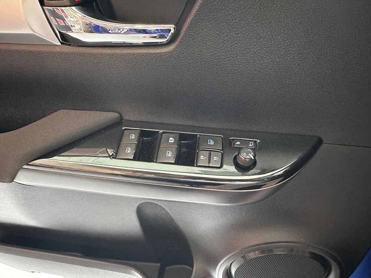 Toyota Hilux 2.4 D4D Cabina Doble VX  - Foto 18