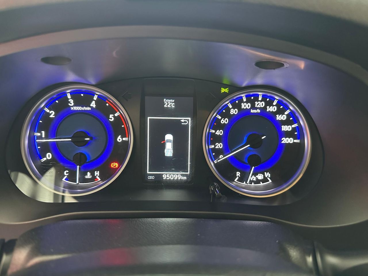 Toyota Hilux 2.4 D4D Cabina Doble VX  - Foto 29