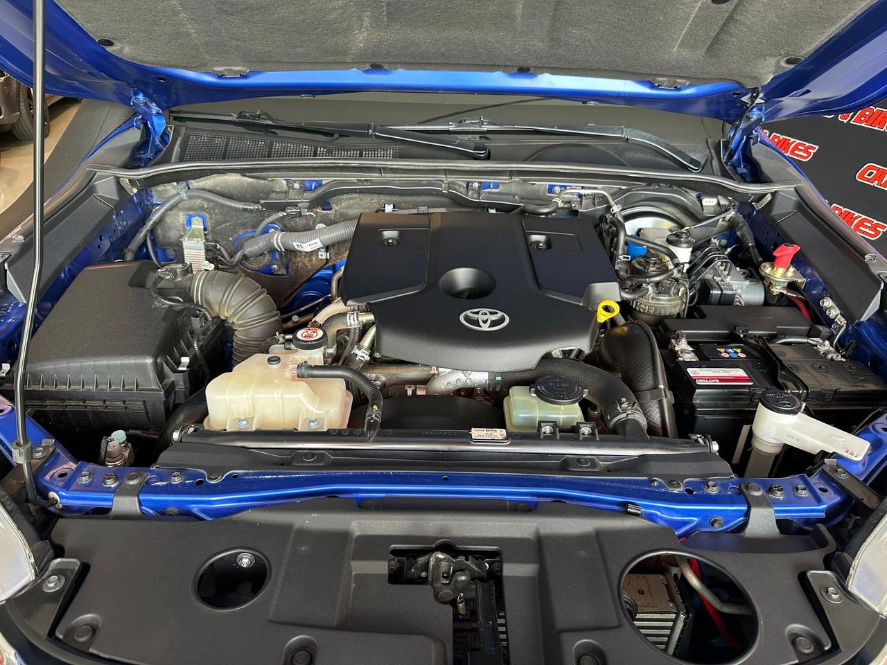 Toyota Hilux 2.4 D4D Cabina Doble VX  - Foto 13