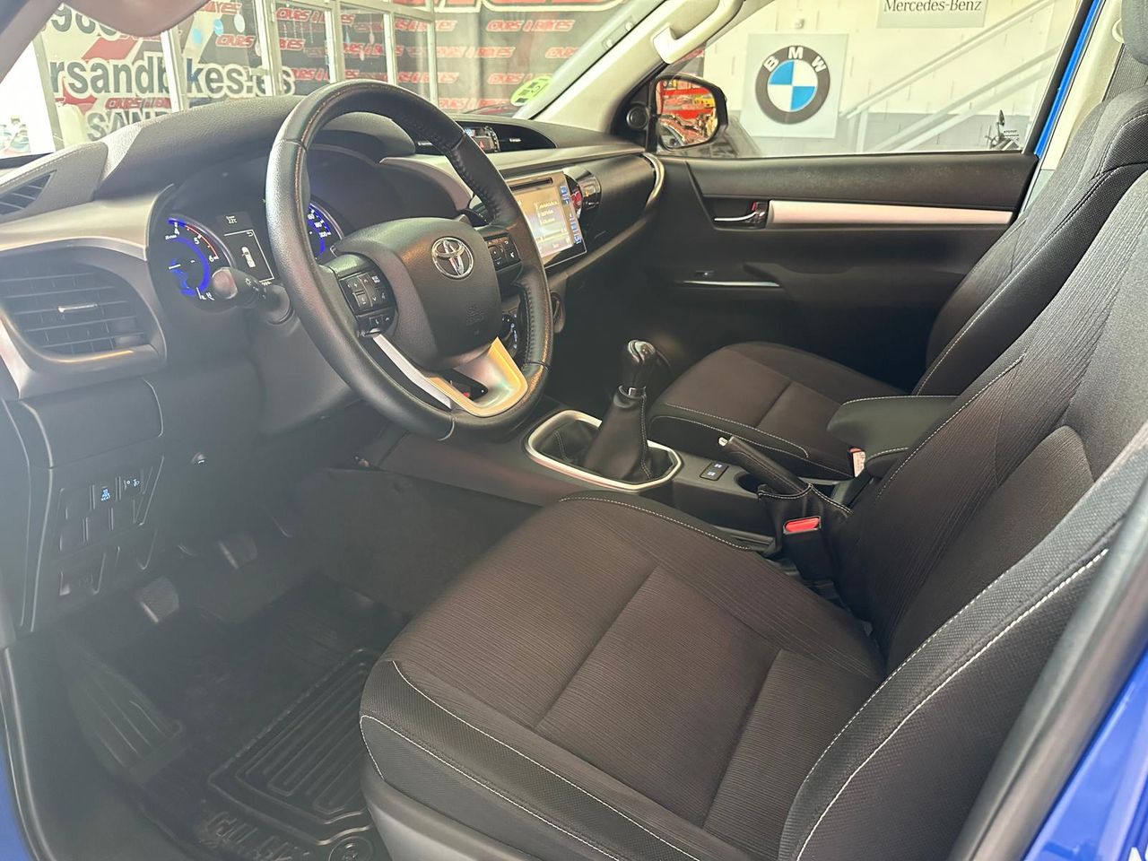 Toyota Hilux 2.4 D4D Cabina Doble VX  - Foto 38