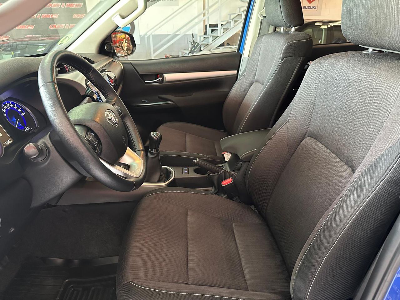 Toyota Hilux 2.4 D4D Cabina Doble VX  - Foto 37