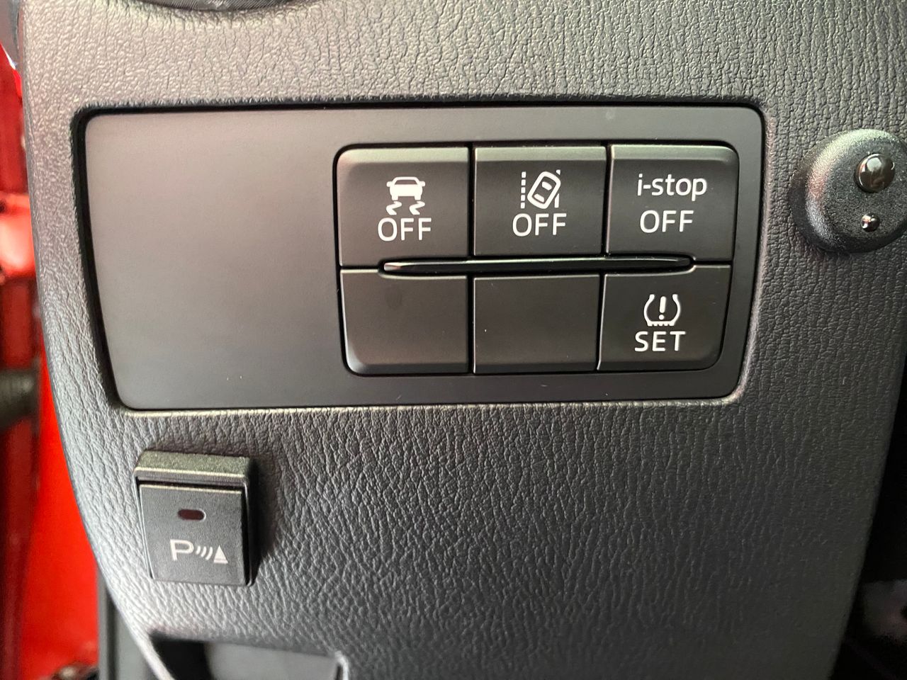 Mazda 2 1.5 GE 66kW 90CV Black Tech Edition AT  - Foto 22