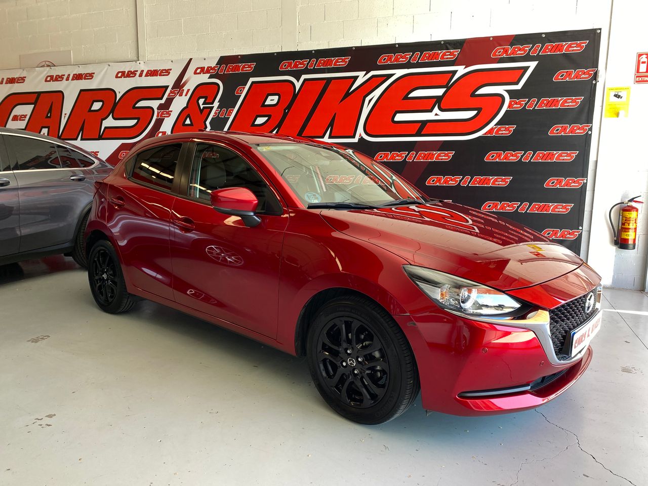Mazda 2 1.5 GE 66kW 90CV Black Tech Edition AT  - Foto 6