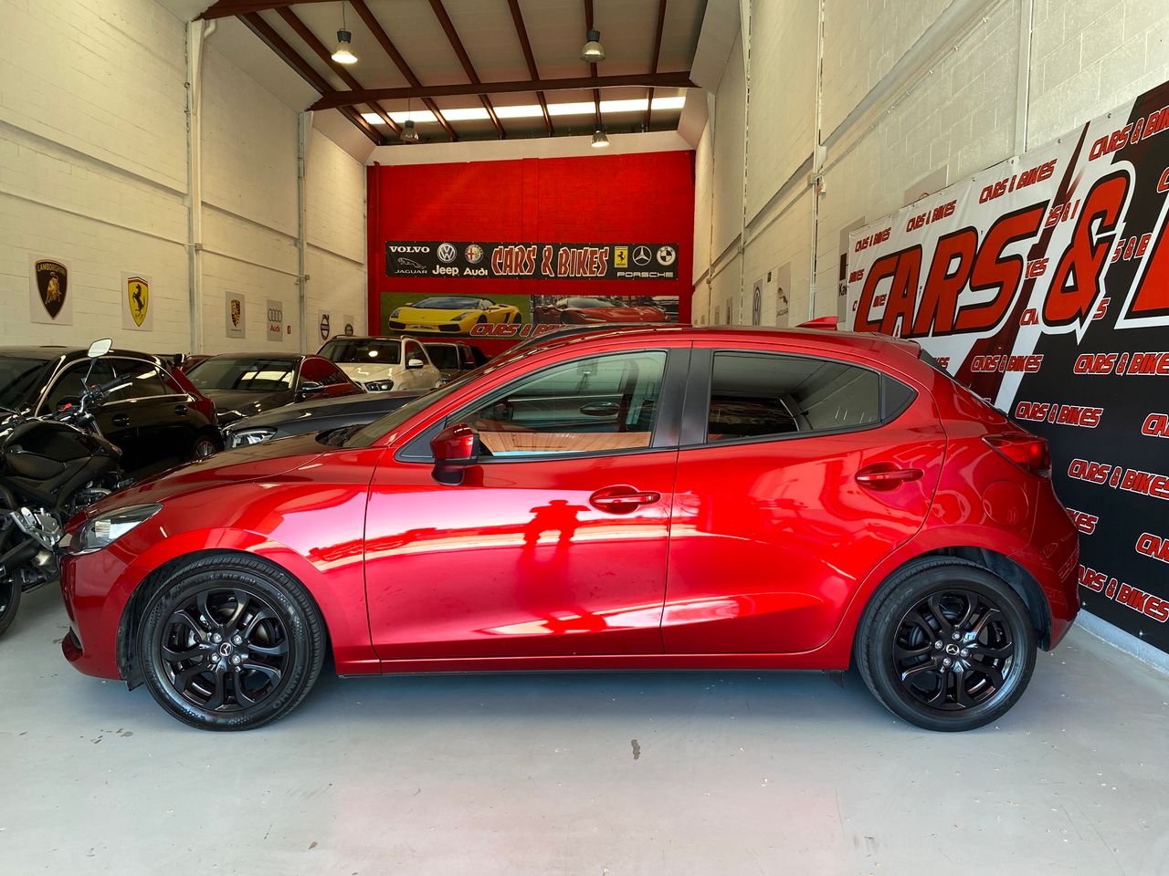 Mazda 2 1.5 GE 66kW 90CV Black Tech Edition AT  - Foto 33