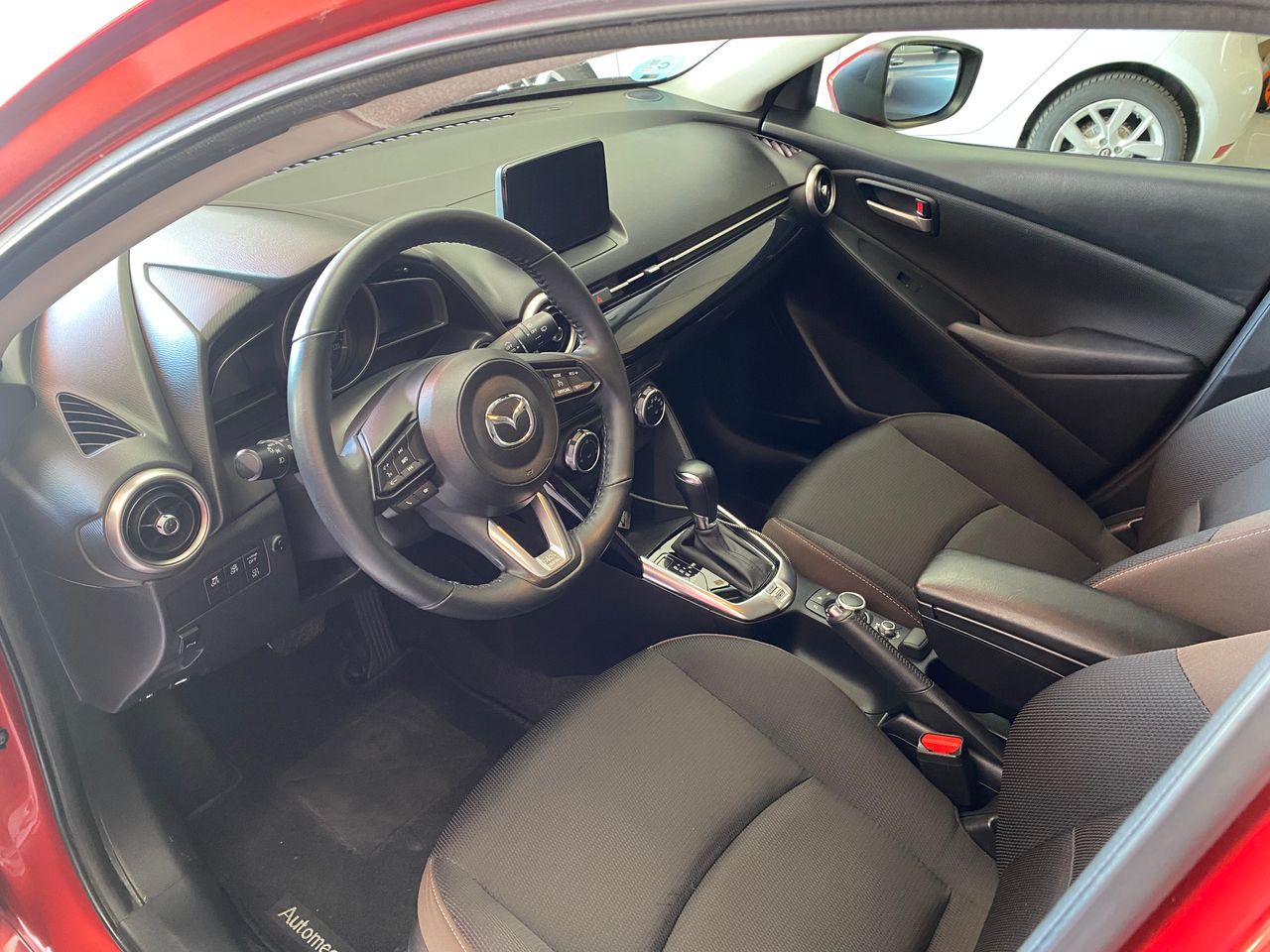 Mazda 2 1.5 GE 66kW 90CV Black Tech Edition AT  - Foto 18