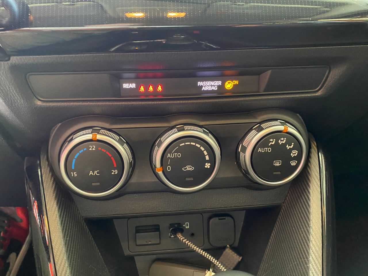 Mazda 2 1.5 GE 66kW 90CV Black Tech Edition AT  - Foto 24