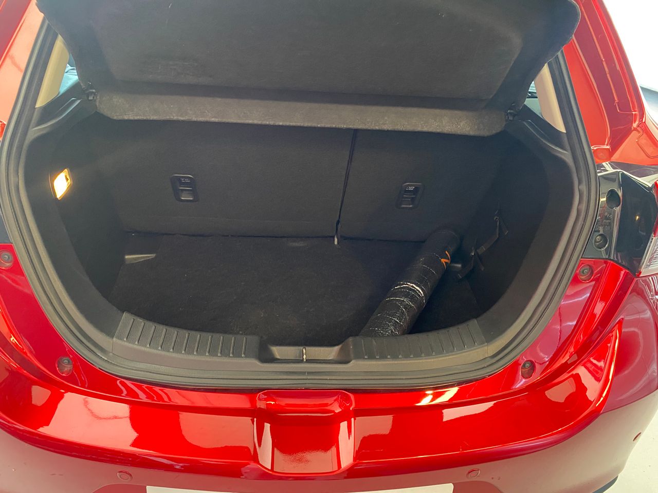 Mazda 2 1.5 GE 66kW 90CV Black Tech Edition AT  - Foto 30