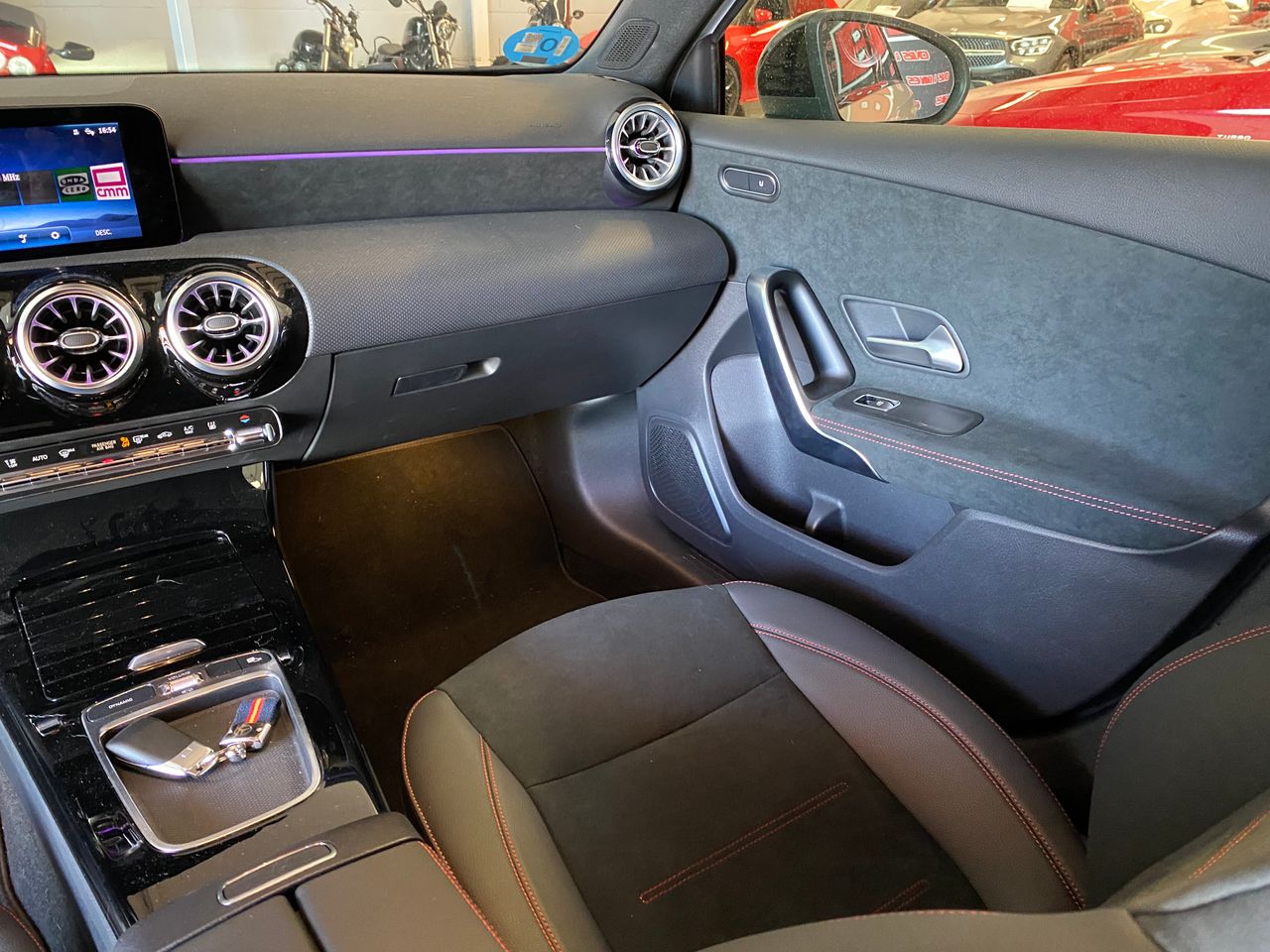 Mercedes Clase A  250 e AMG LINE  - Foto 30