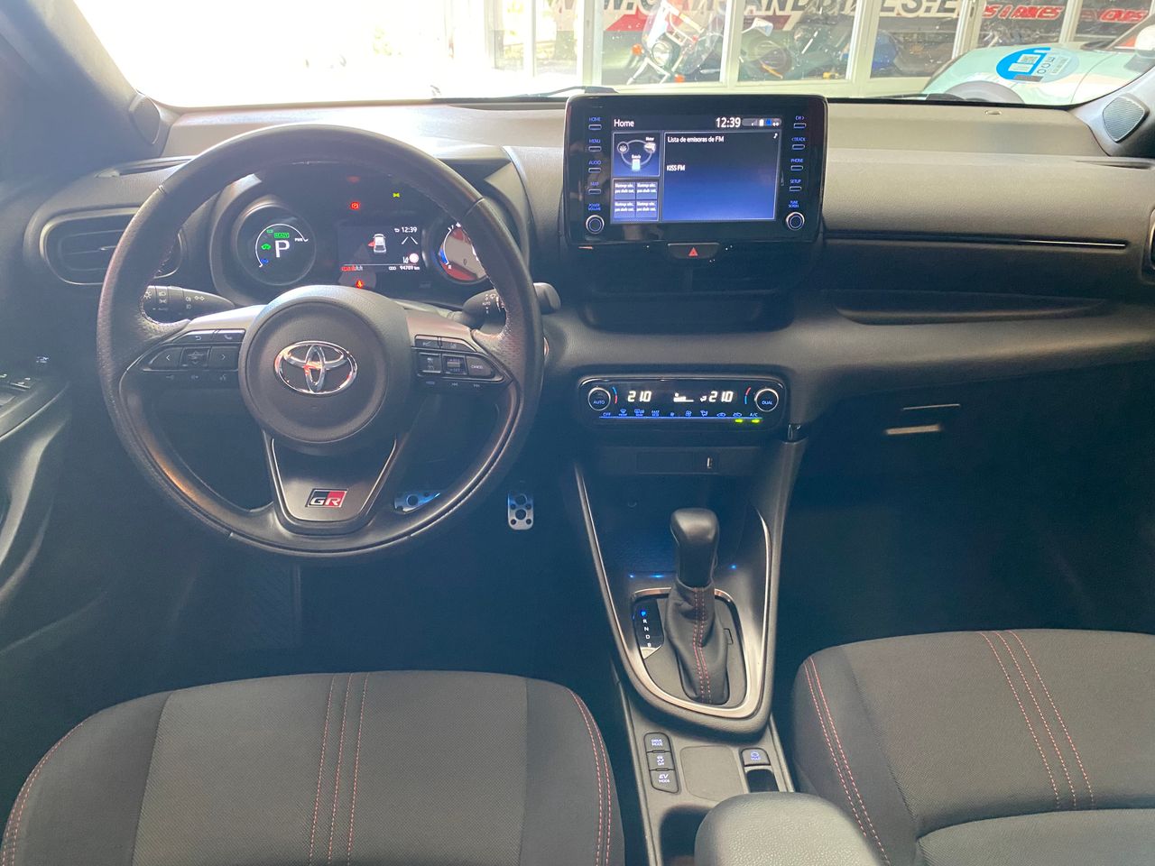 Toyota Yaris 1.5 120H GR Sport  - Foto 8