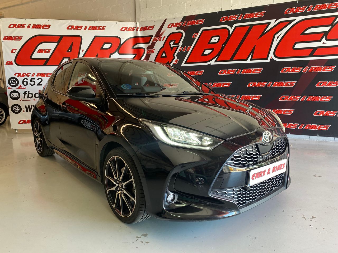 Toyota Yaris 1.5 120H GR Sport  - Foto 19