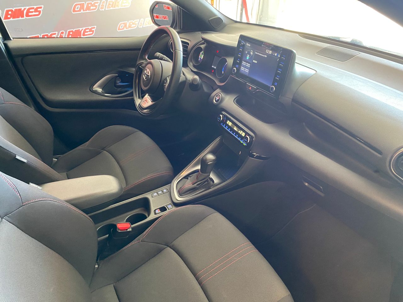 Toyota Yaris 1.5 120H GR Sport  - Foto 7