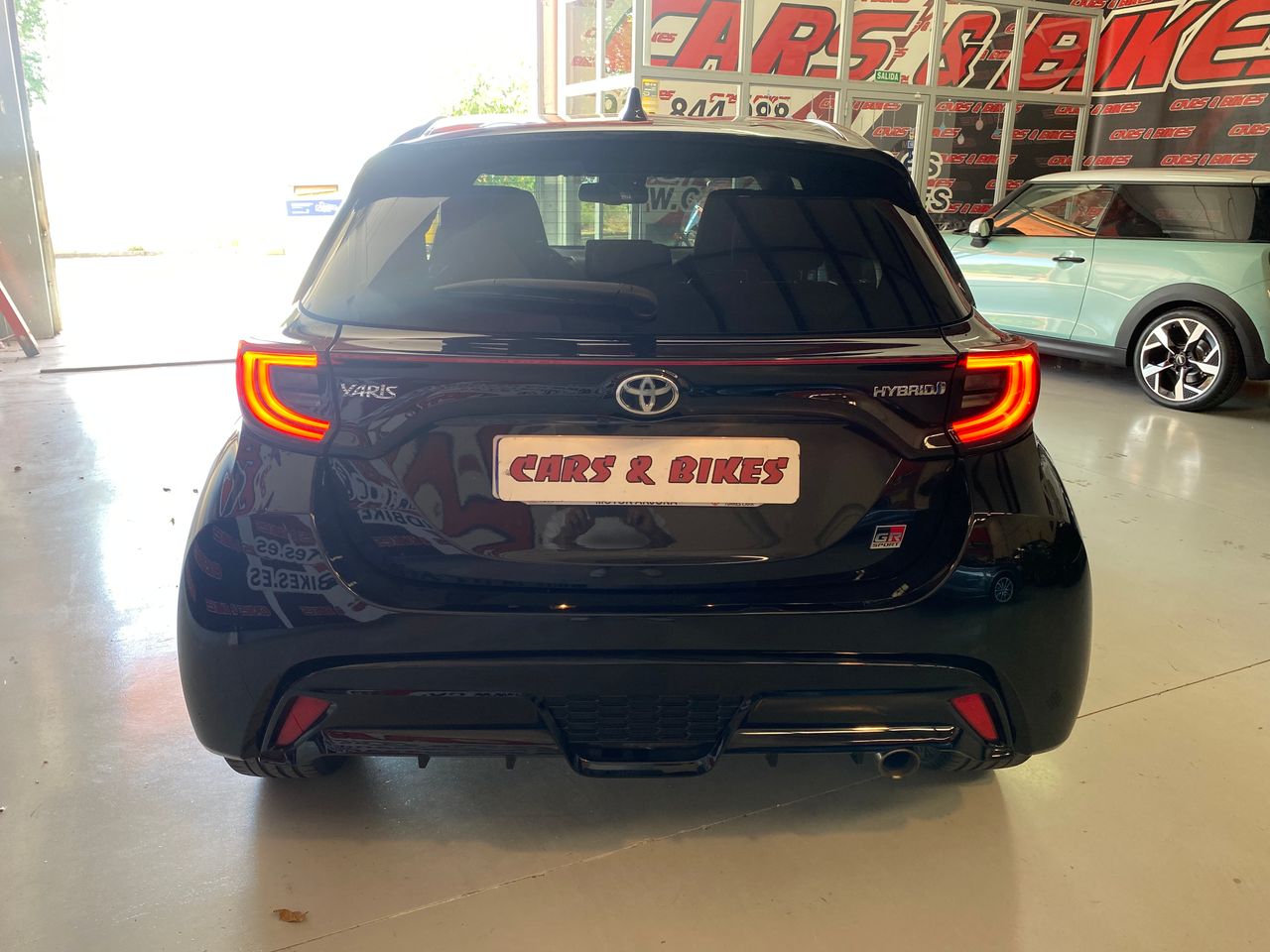 Toyota Yaris 1.5 120H GR Sport  - Foto 14