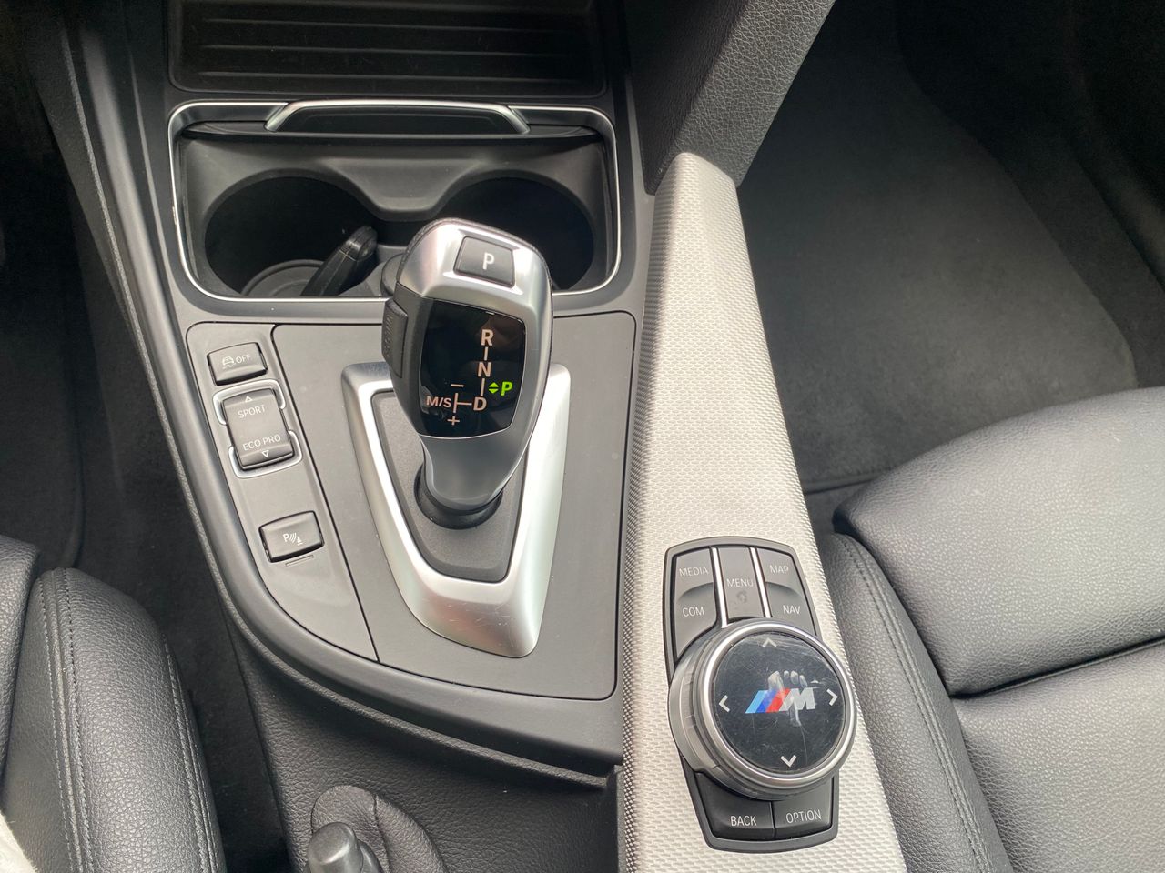 BMW Serie 3 Gran Turismo 318 M PAKET  - Foto 30