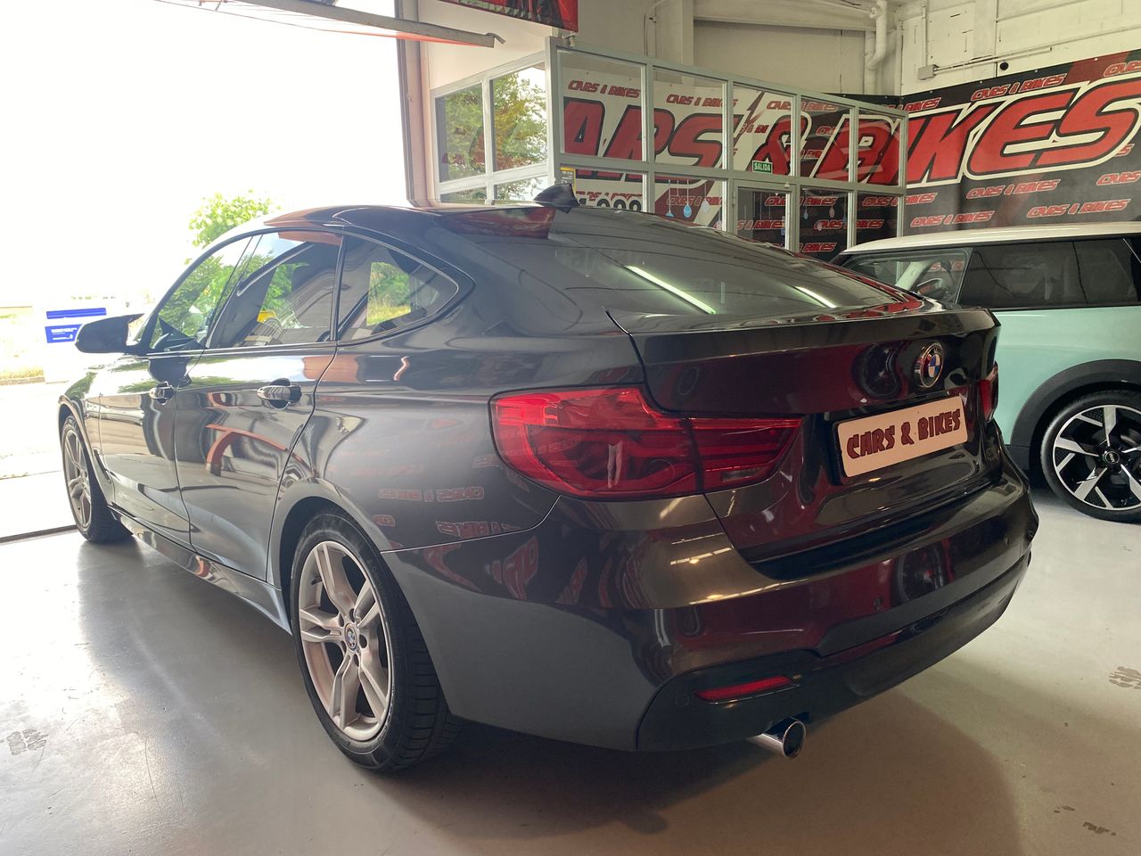 BMW Serie 3 Gran Turismo 318 M PAKET  - Foto 12