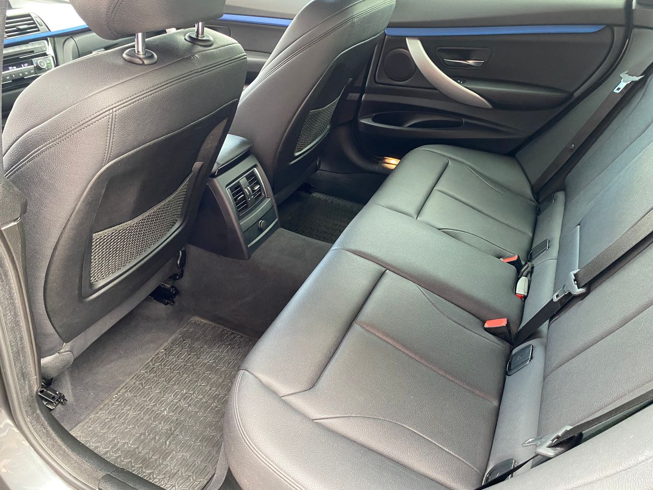 BMW Serie 3 Gran Turismo 318 M PAKET  - Foto 18