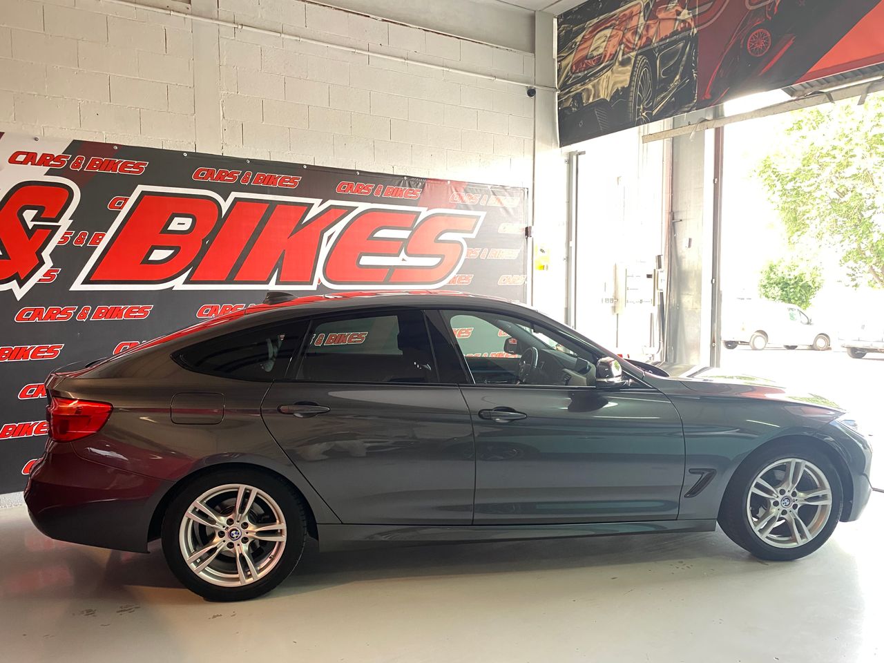 BMW Serie 3 Gran Turismo 318 M PAKET  - Foto 11