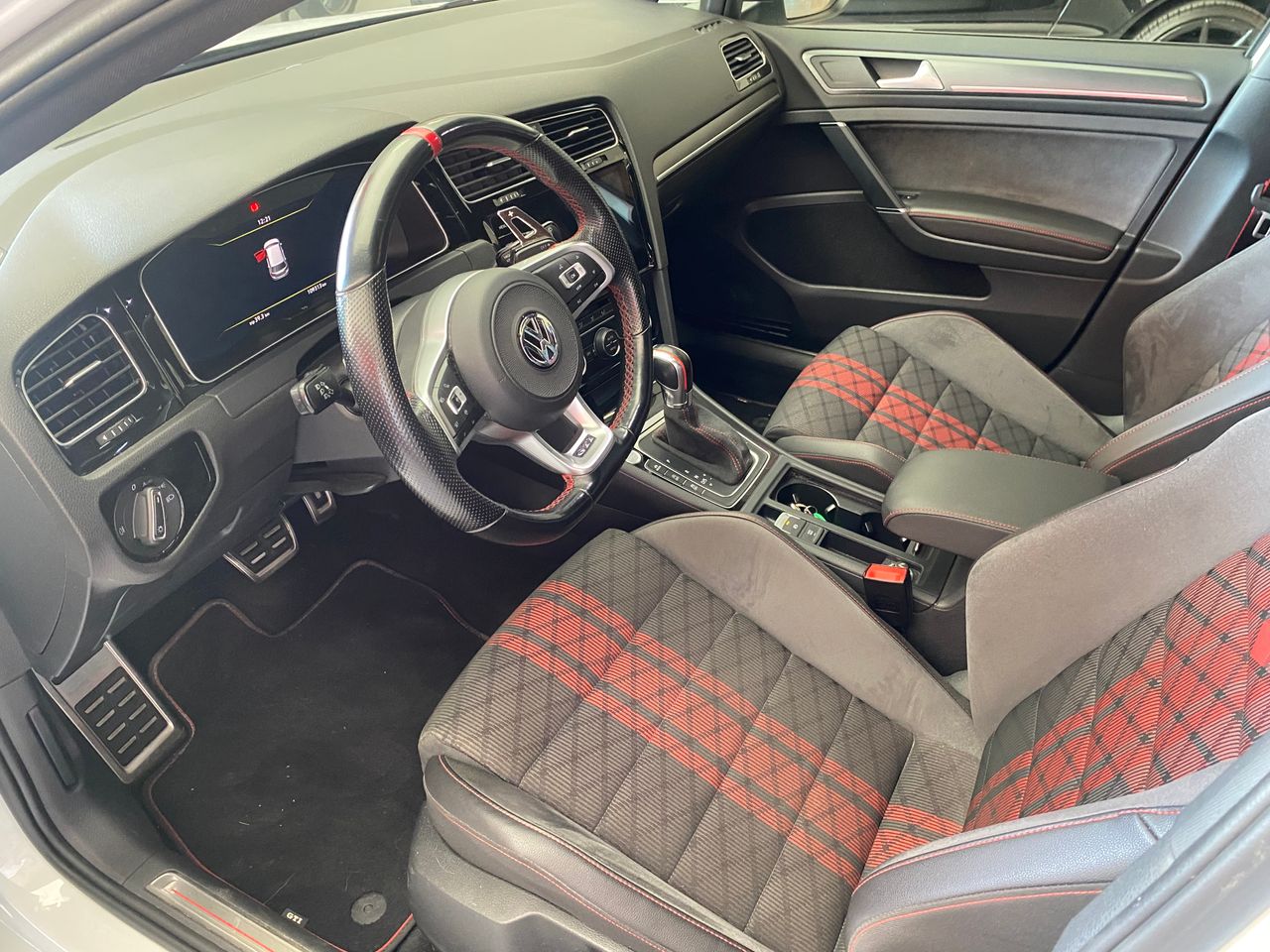 Volkswagen Golf GTI TCR 2.0 TSI 213kW290CV DSG  - Foto 37