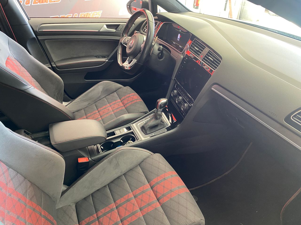 Volkswagen Golf GTI TCR 2.0 TSI 213kW290CV DSG  - Foto 32
