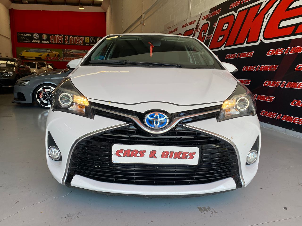 Toyota Yaris Hybrid Active  - Foto 4