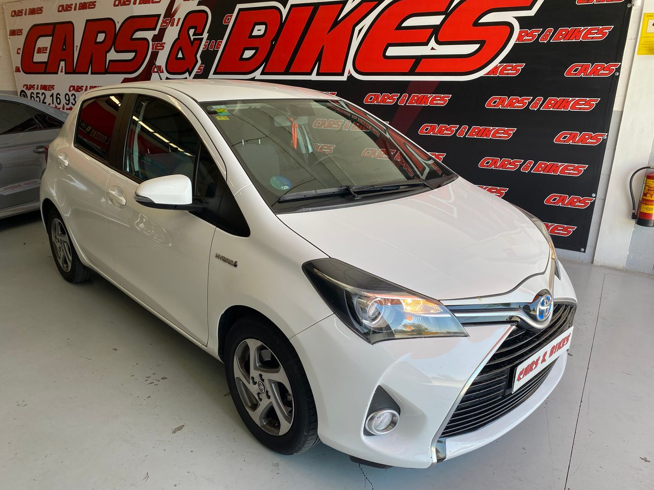 Toyota Yaris Hybrid Active  - Foto 6