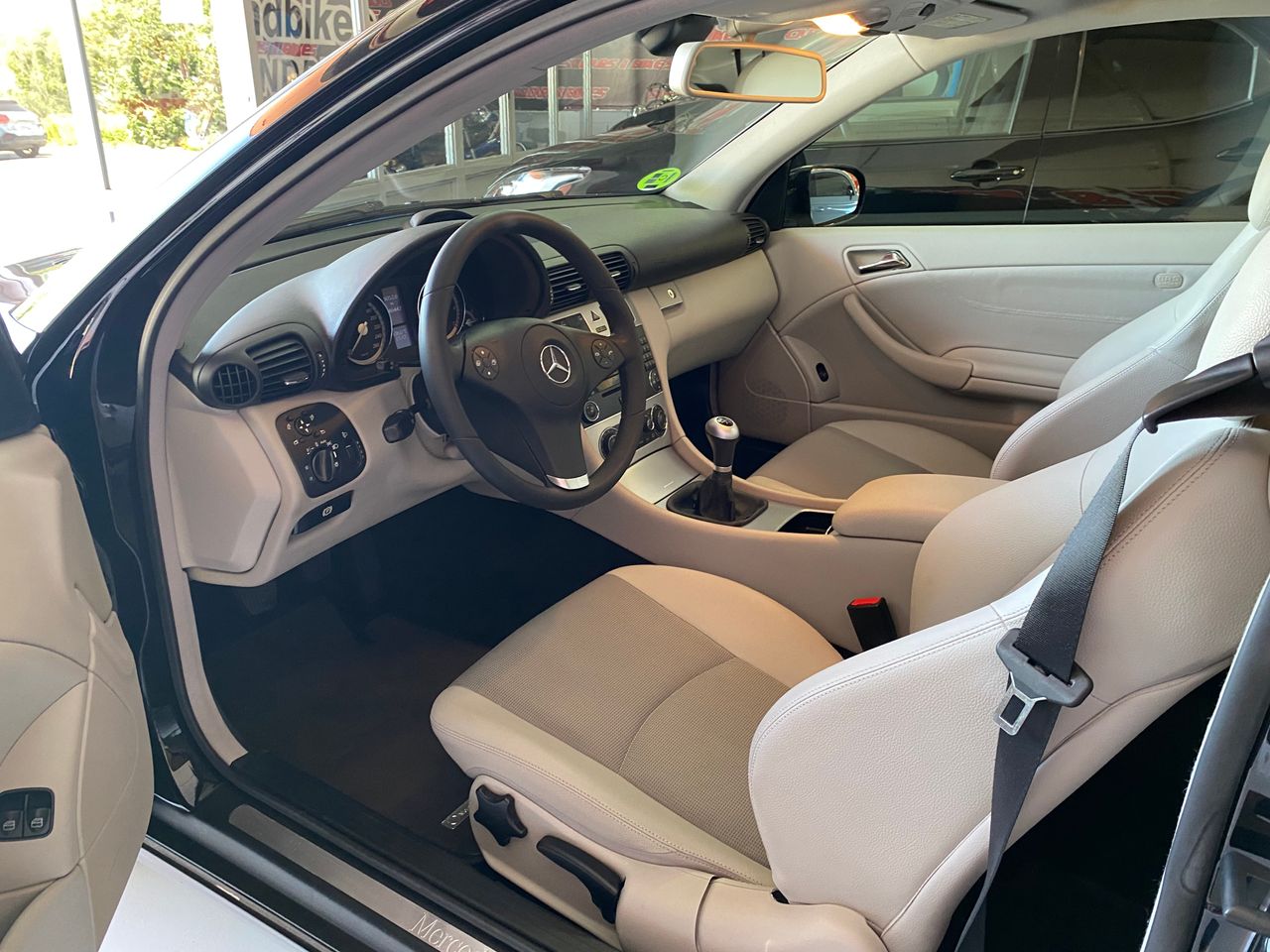 Mercedes Clase CLC 180 K  - Foto 17