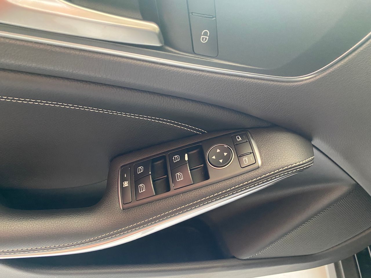 Mercedes GLA 200 URBAN  - Foto 21