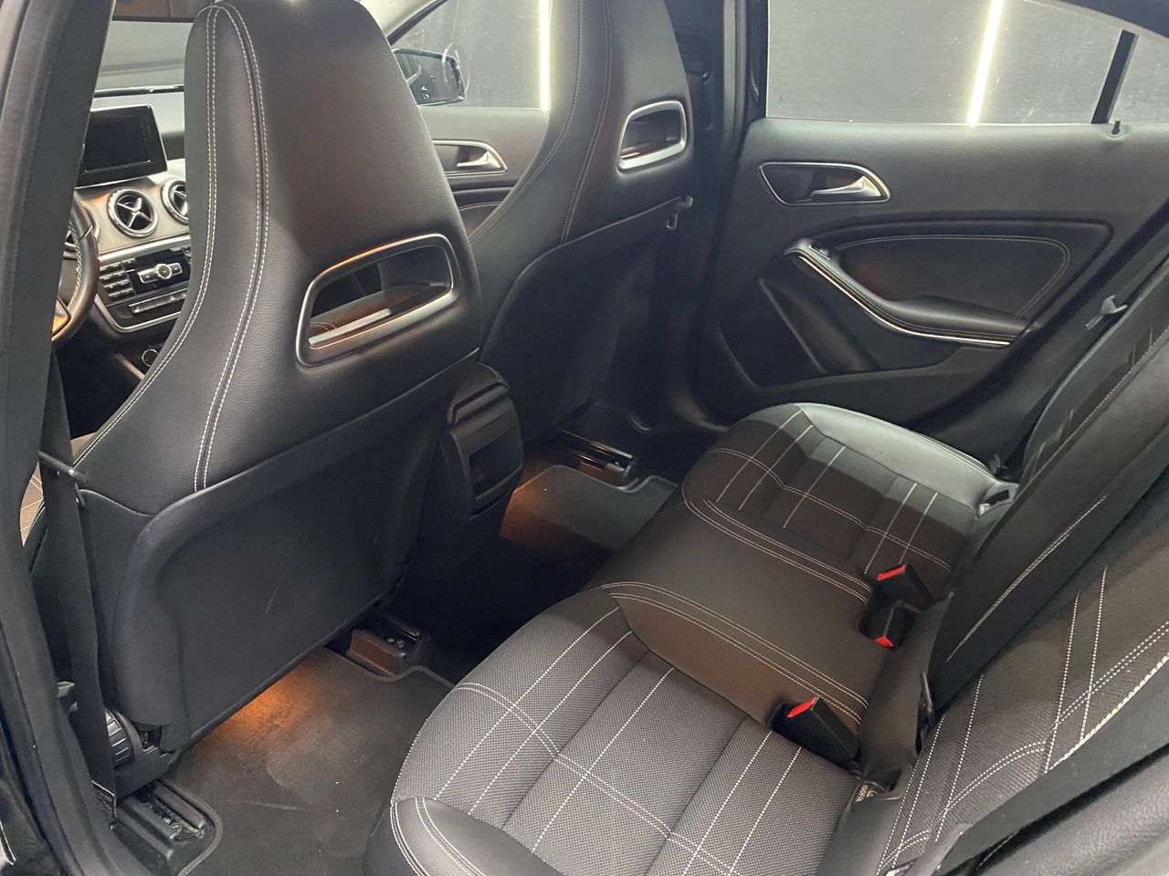 Mercedes GLA 200 URBAN  - Foto 8