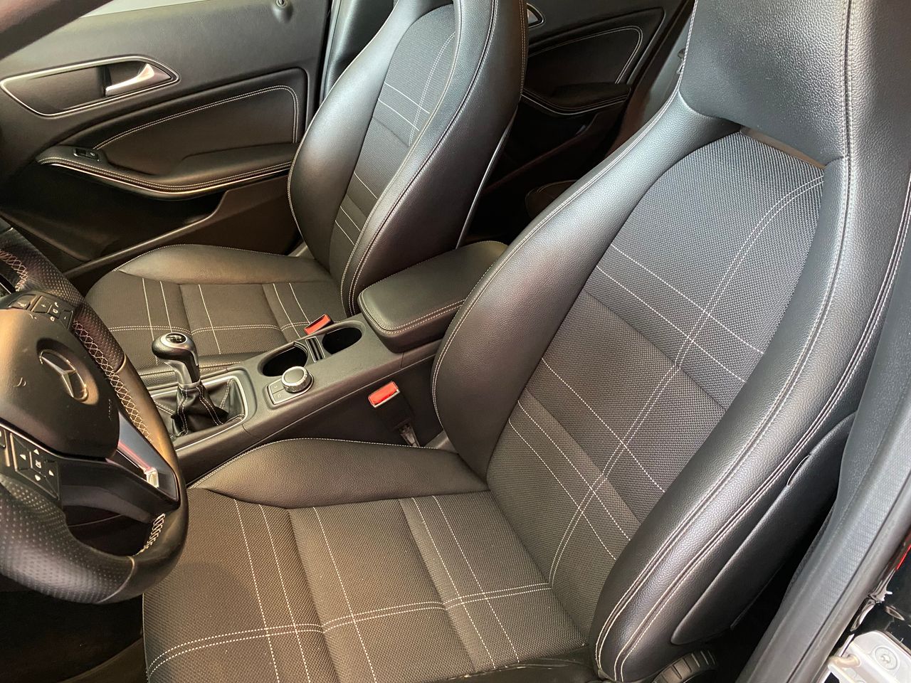 Mercedes GLA 200 URBAN  - Foto 13