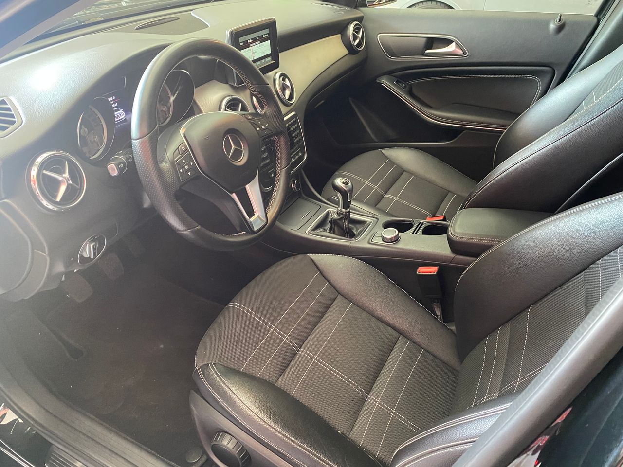 Mercedes GLA 200 URBAN  - Foto 15