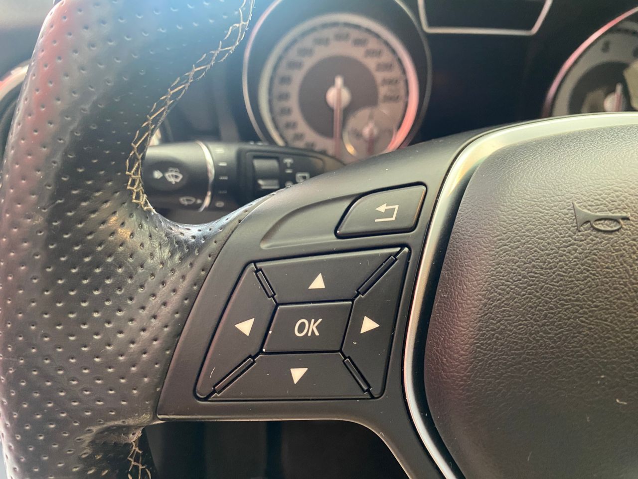 Mercedes GLA 200 URBAN  - Foto 27