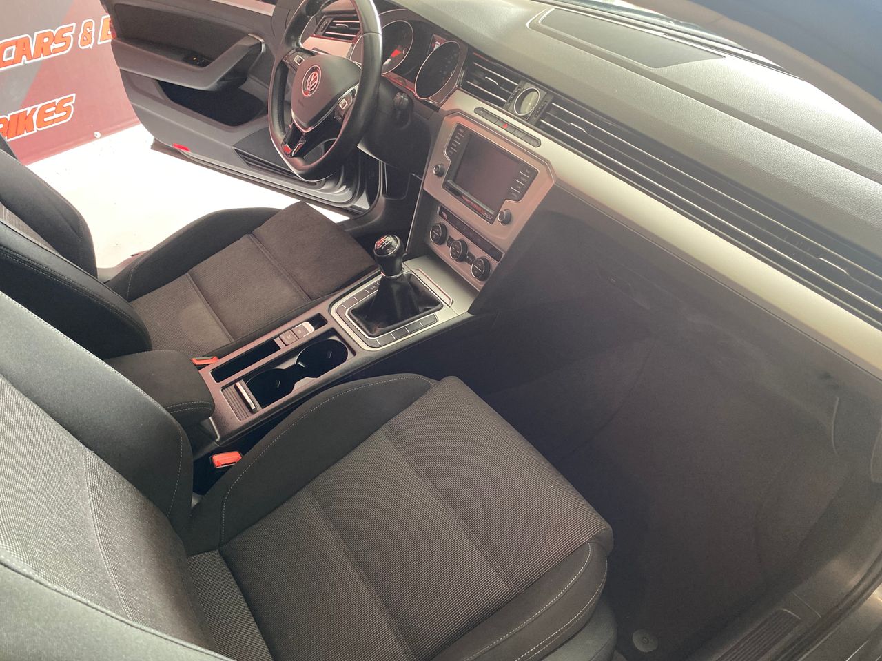 Volkswagen Passat Variant Edition 2.0 TDI 110kW150CV BMT  - Foto 18
