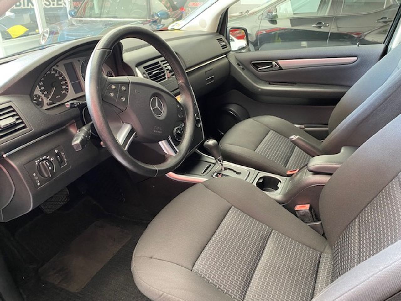 Mercedes Clase B B 180 CDI Autotronic - Foto 10